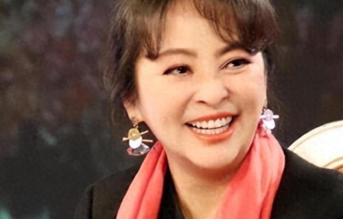一婚嫁日本人，二婚美国、三婚法国，绝不嫁中国人的她，现状如何