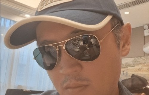 香港前童星晒13年对比照，婚姻现况惹猜测，已与父亲断绝关系