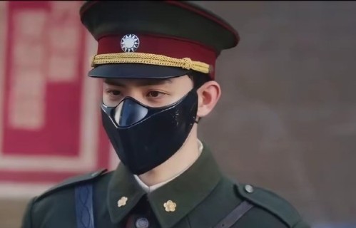 张小鱼摘口罩后会不会露出完整的叛徒刺青？