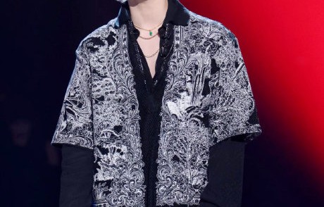 胡彦斌决赛演唱《生死未定》表达什么态度？