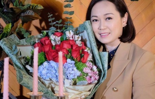 香港知名演员未婚生子，当单亲妈妈多年，与孩子父亲彻底断联