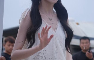 孙珍妮细胳膊细腿登热搜，内娱畸形审美何时休？