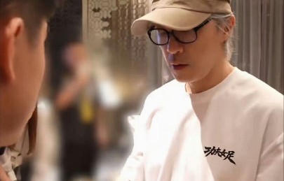 董宇辉为何在周星驰面前说看500遍大话西游？