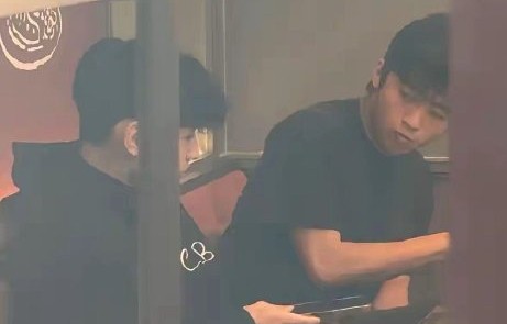 Lucas和弟弟谢振南的兄弟关系怎么样？
