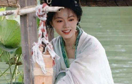 赵今麦饰演的楚听雨双面人设，网友如何评价她的演技？