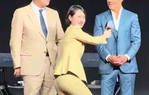 下蹲采访后续：陈璇账号被扒，评论区沦陷，女儿也被牵连