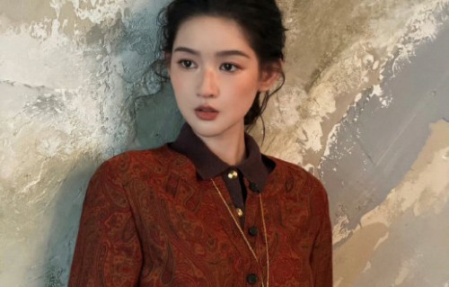林一被刘宇宁扛起来后本人是什么反应？