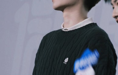 胡一天跳“正太扭腰”时为什么被调侃“难为老实人”？
