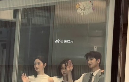杨洋的军艺背景如何影响他的学长气质？
