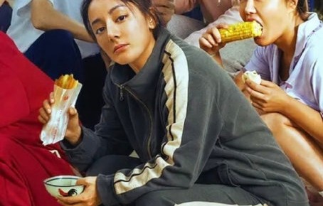 迪丽热巴为《功夫女足》增重晒黑多久恢复？