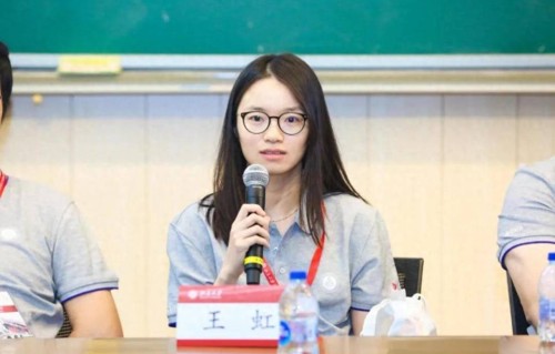 王虹戴2万卡地亚刺痛了谁？科学家不欠你一个苦行僧