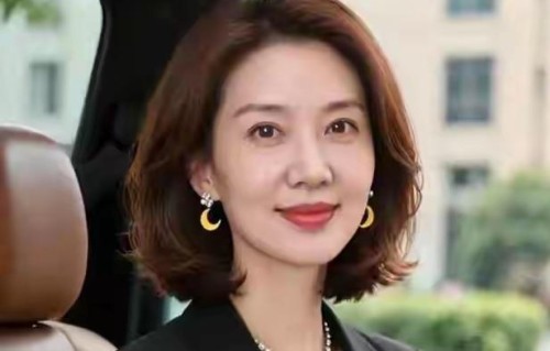 晚年动了心的女人，不愿结识外人，心里只装着三类熟人_1785434969547