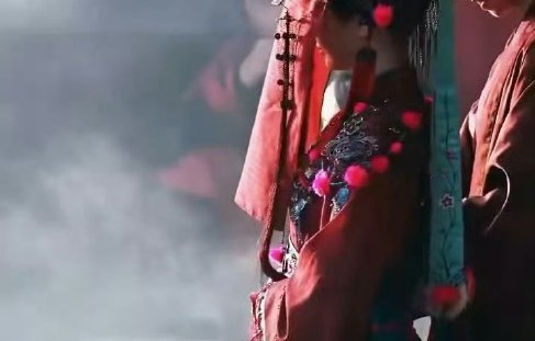 电视剧《念相思》的剧情背景和设定是什么？