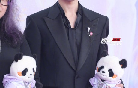 易烊千玺凭借哪部作品提名百花奖最佳男主角？