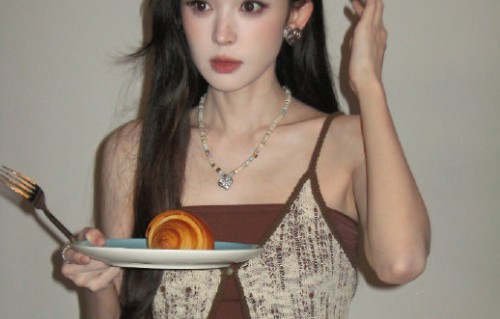 娜扎在节目中如何回应名字被写错？