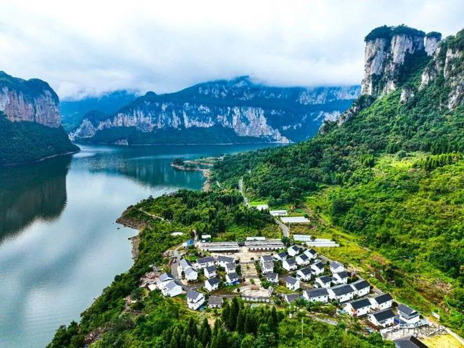 俯瞰化屋村
