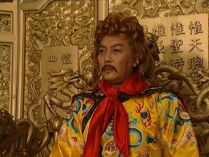▲——唐国强老师，演了这么多皇帝，对您的生活有什么影响吗