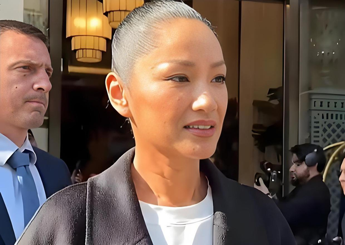 瞿颖白发照