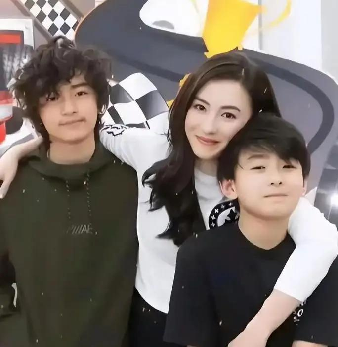 打开网易新闻 查看精彩图片