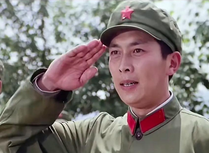唐国强饰演的