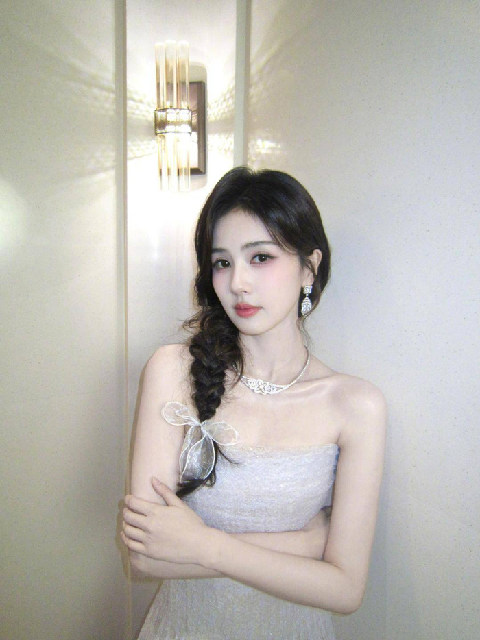 内容来源:@白鹿my